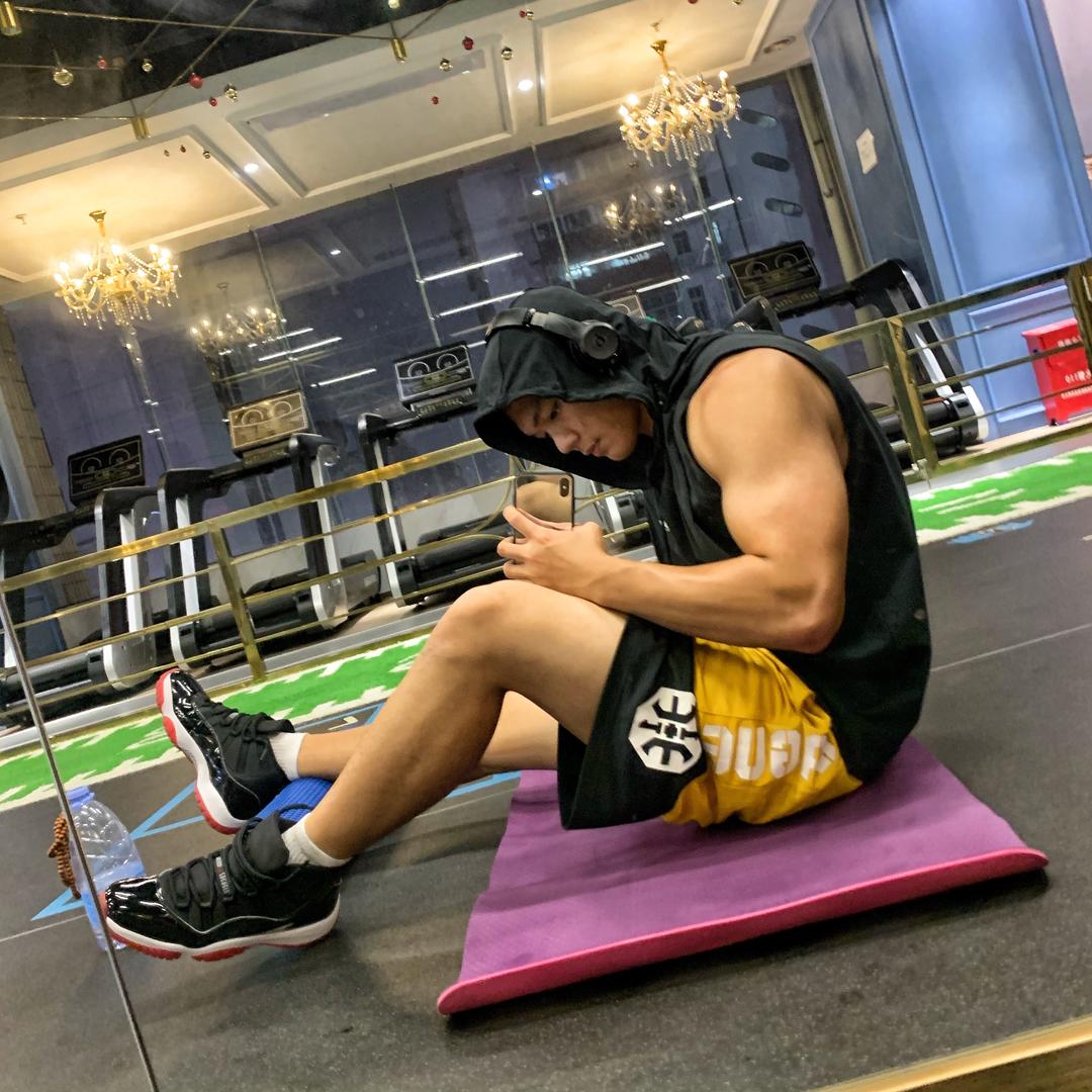 飞飞公主🏀（攒钱植发版）