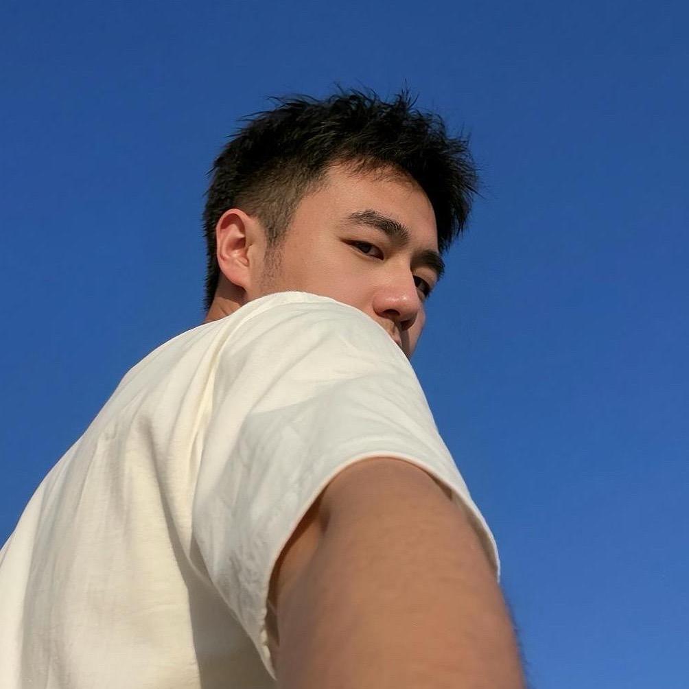 激萌小白熊