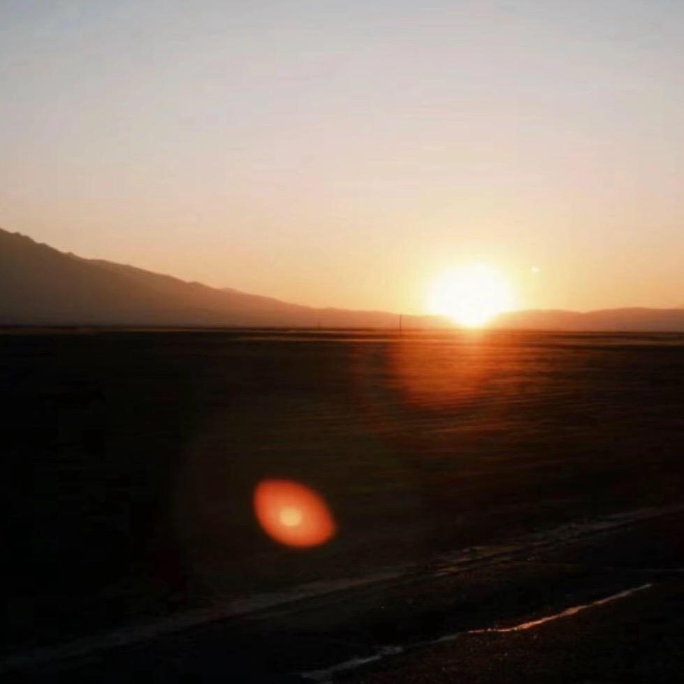 你也走了很远的路吧。