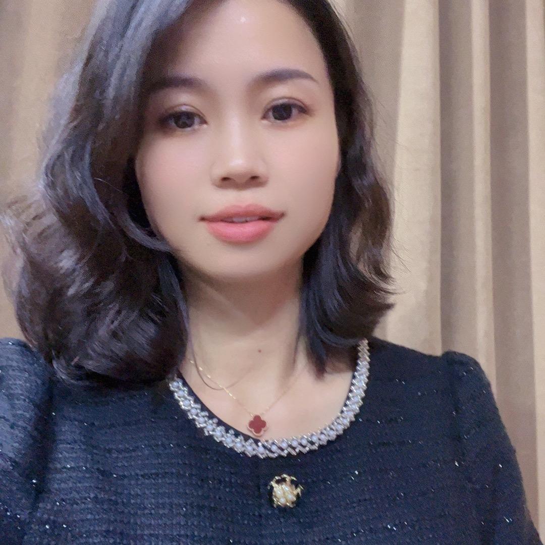 小秋南油女装店