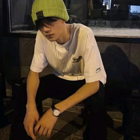 正经的小曹