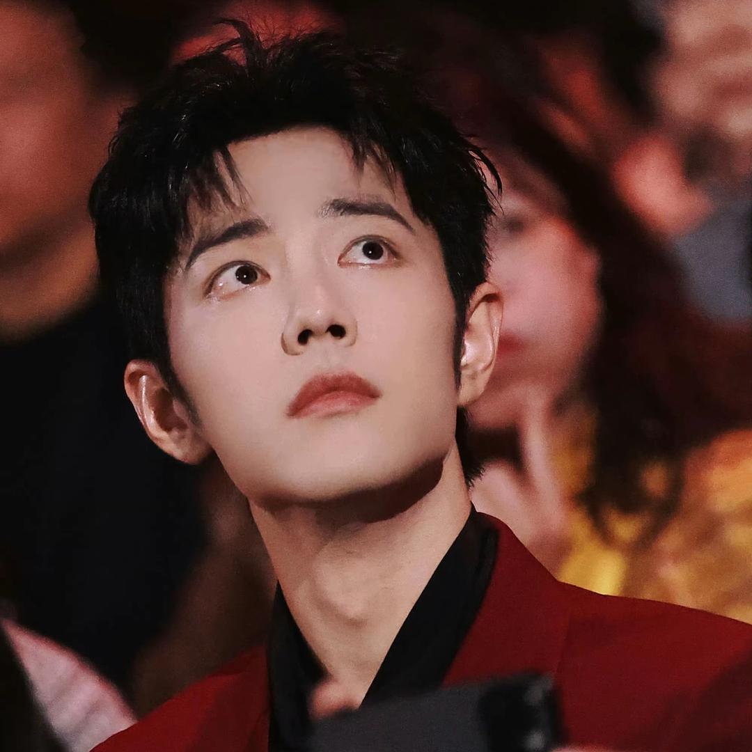 星辰ᴰᴬʸᵀᴼʸ唯