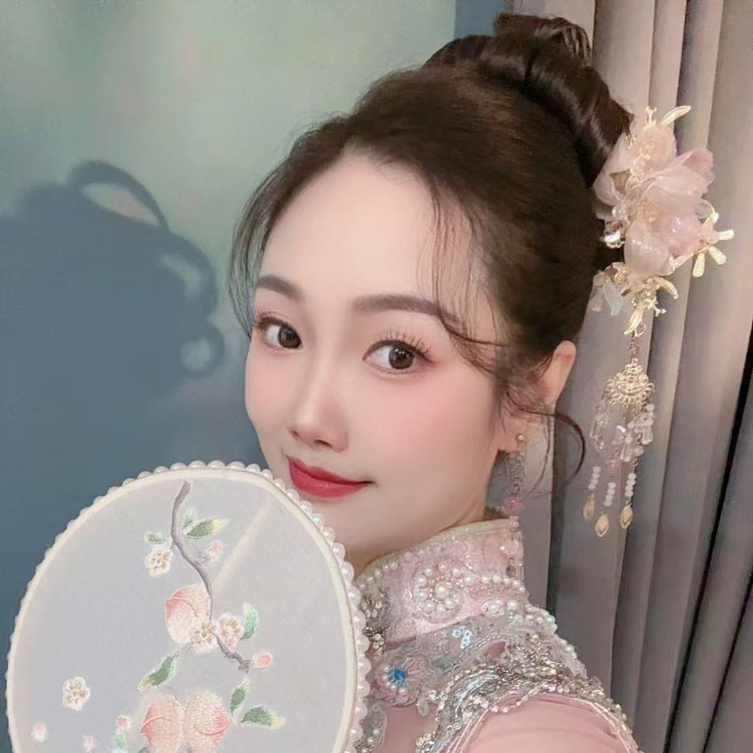 綦乡娜农