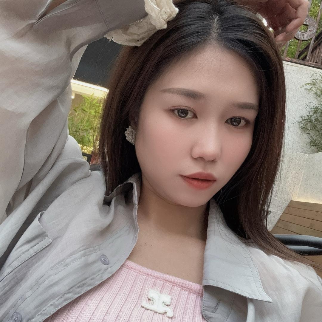 莉莉