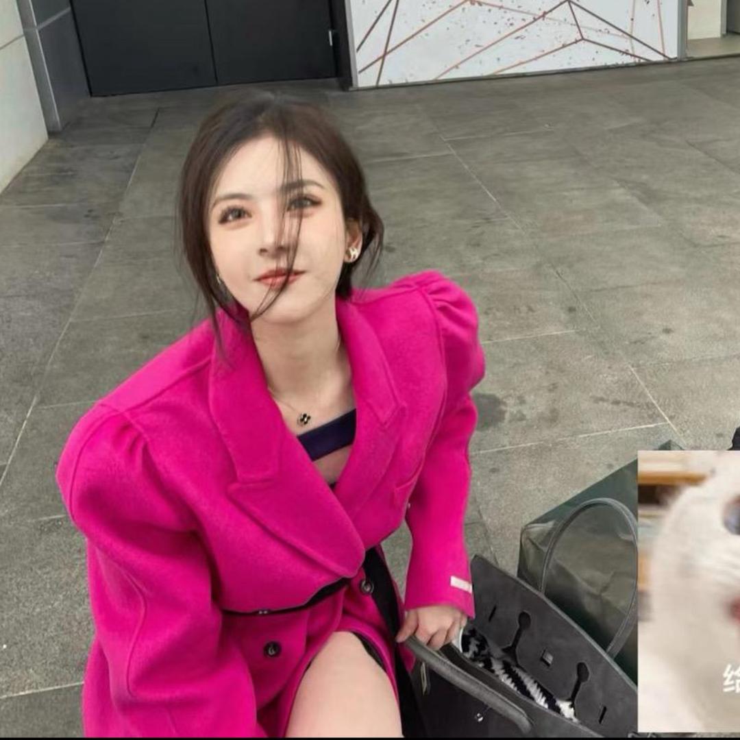 萝萝子-日常穿搭美衣👗𝐦𝐞𝐧𝐠