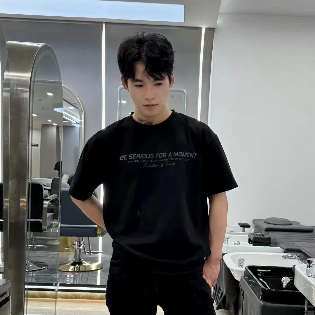 思南喜理美发工作室 亦辰