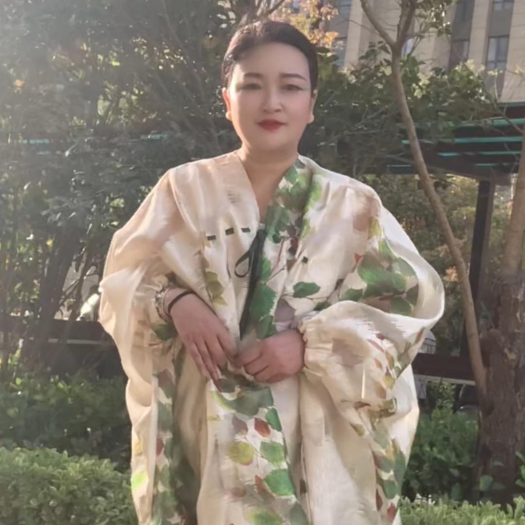 秋子美学美业纹绣师
