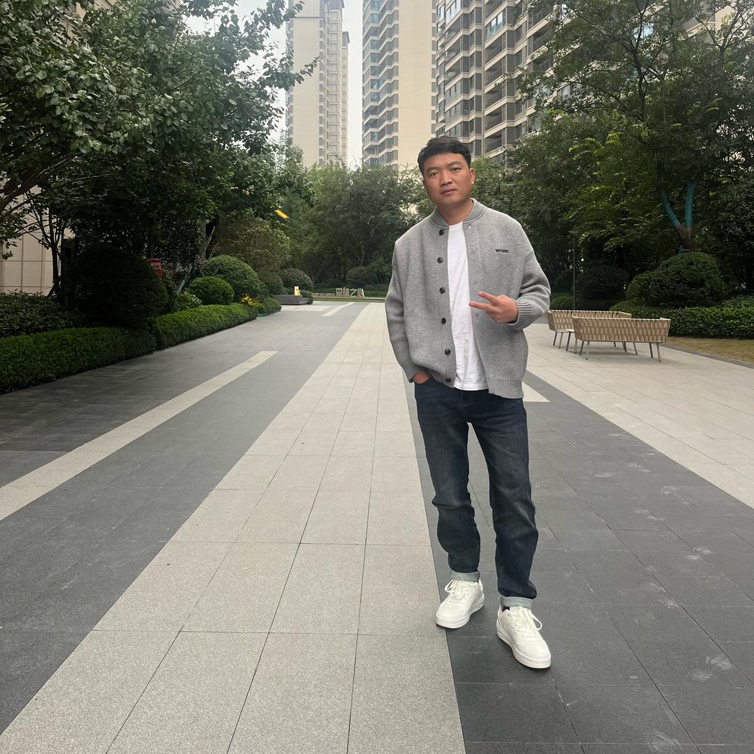 锅德钢串串工厂—小刘