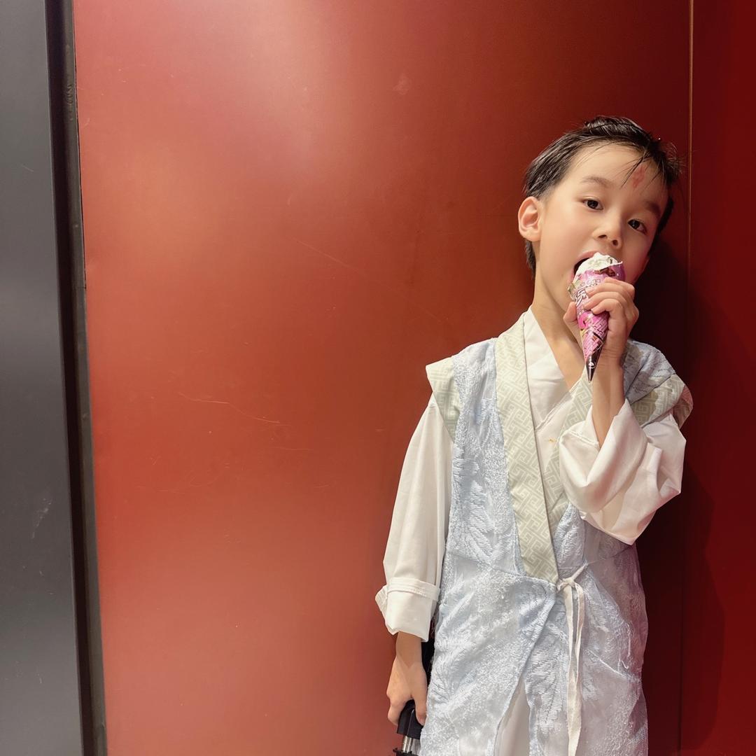 诵呈在长大⭐️💫👨‍👩‍👦