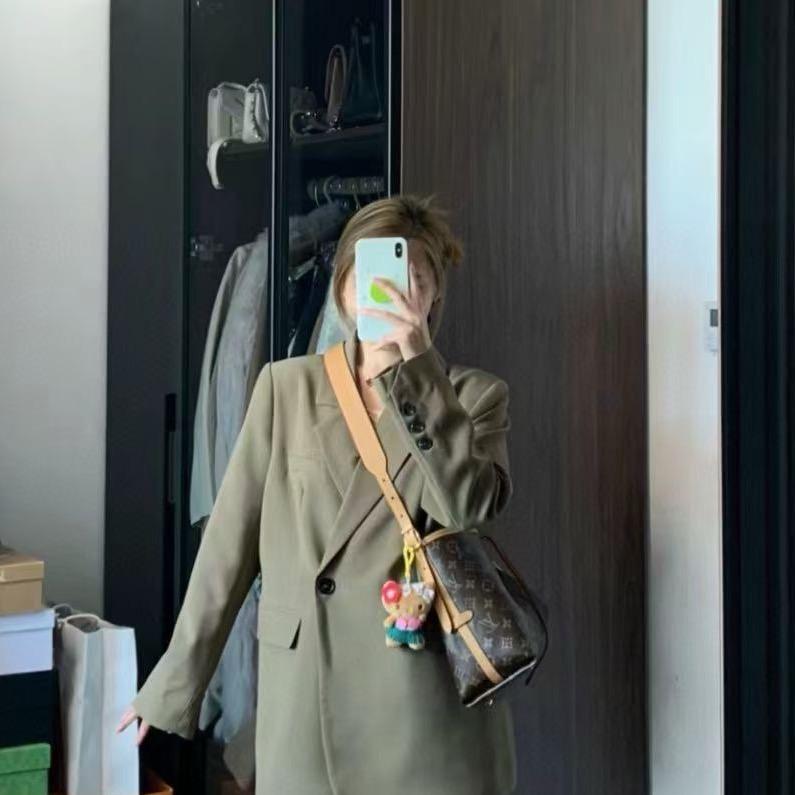 纽约