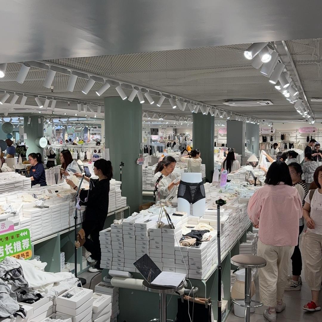 杭州四季青苏梦批发商行