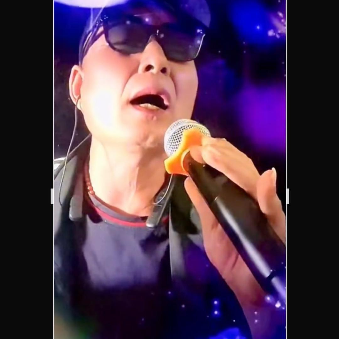 爱唱歌的航歌