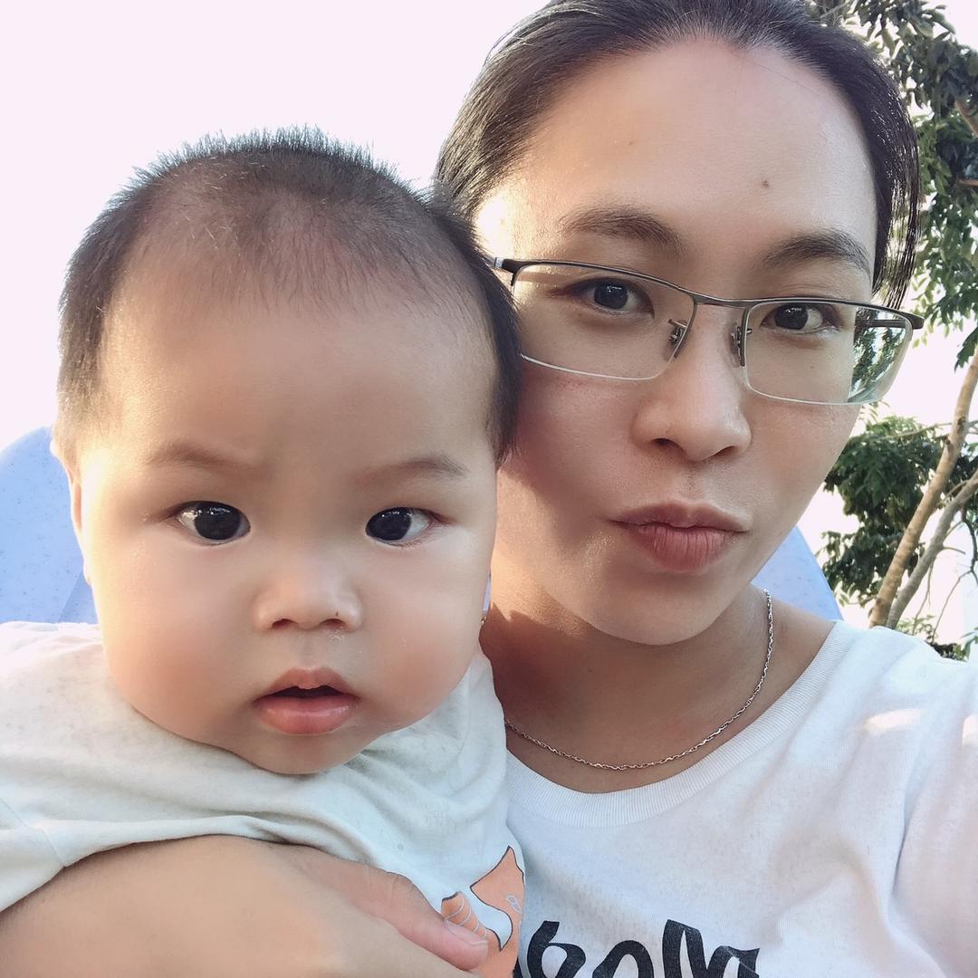 Me。