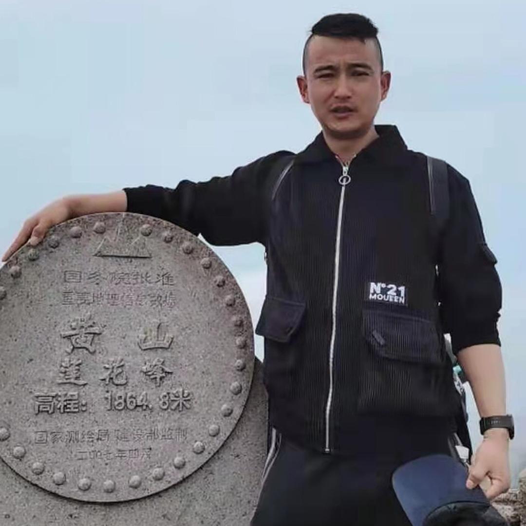 雪山雄鹰