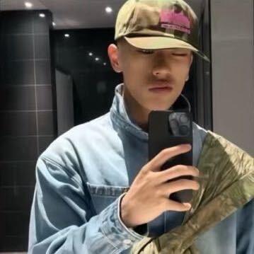 爱吃水蜜桃不桃