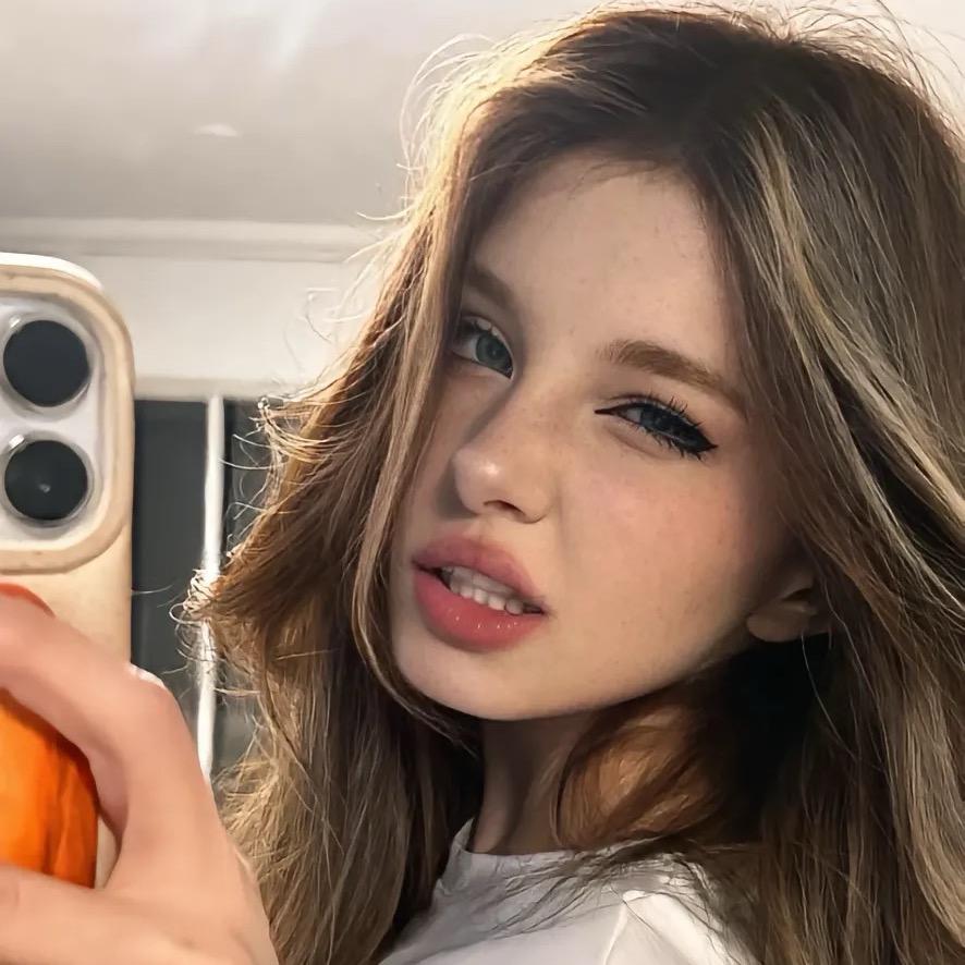 ₍˄·͈༝·͈˄*₎◞ ̑̑