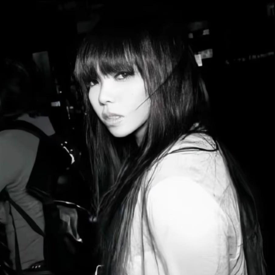 眼泪却一直掉下来