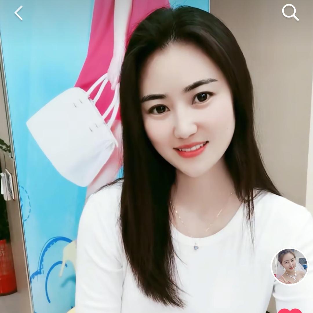 婷婷.