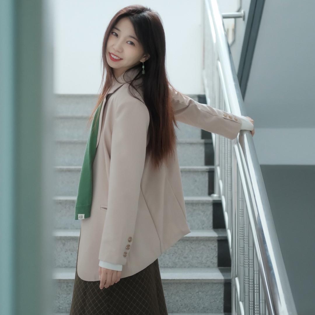 小艾老师