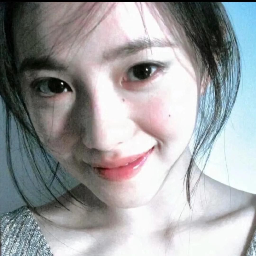 一只鱼^.