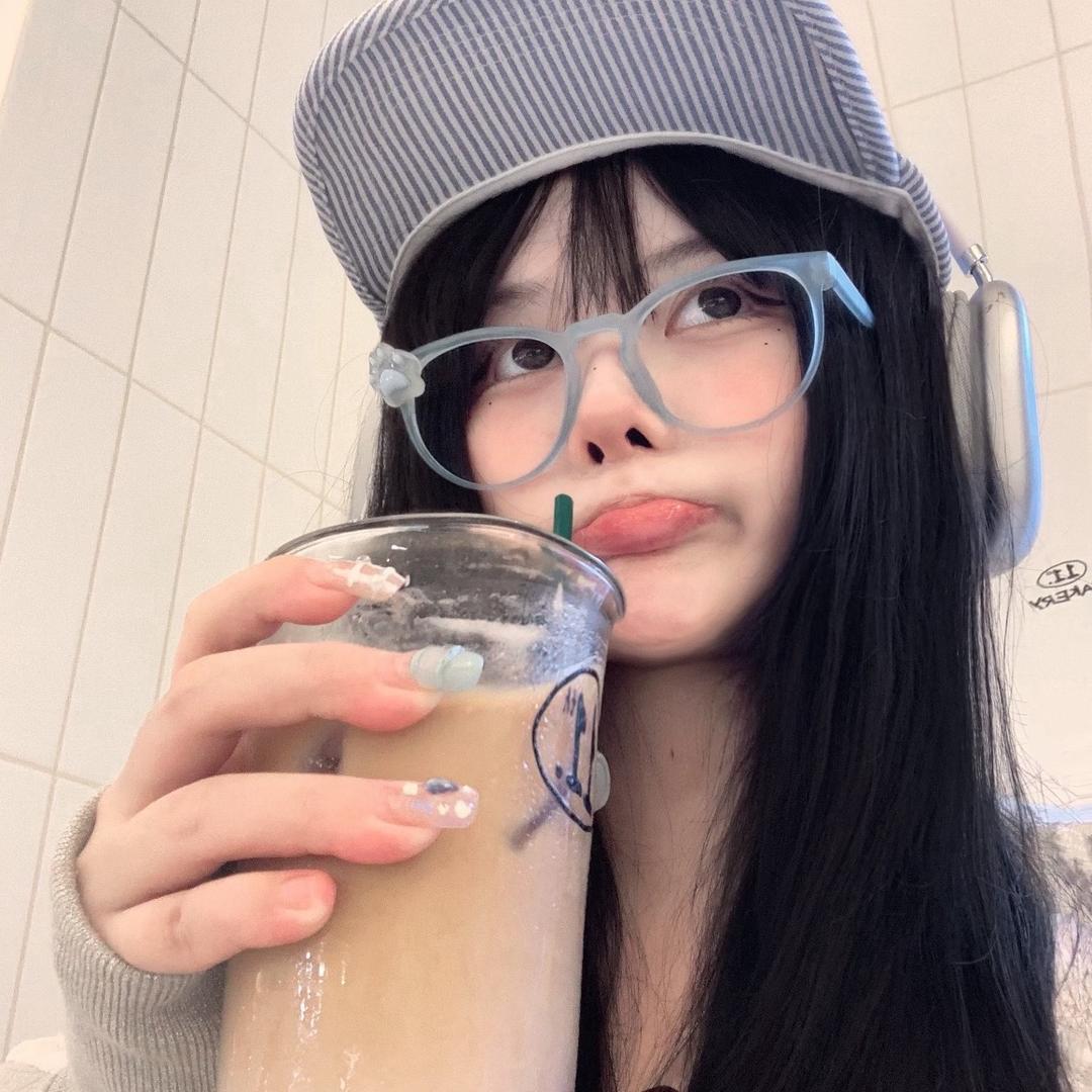 绿毛衣小恩.