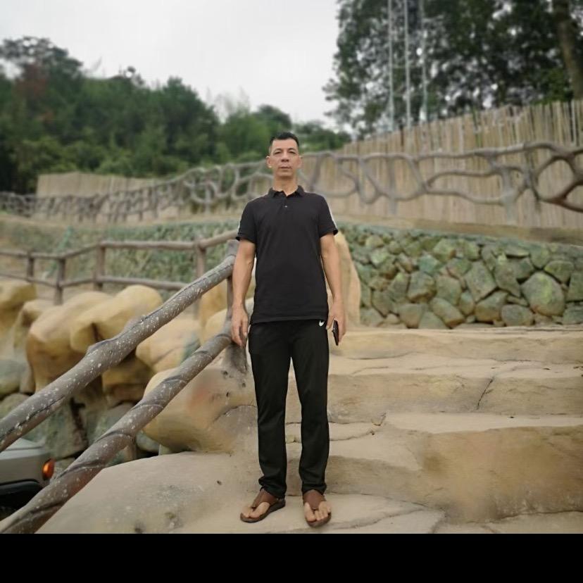 邝哥，知足常乐