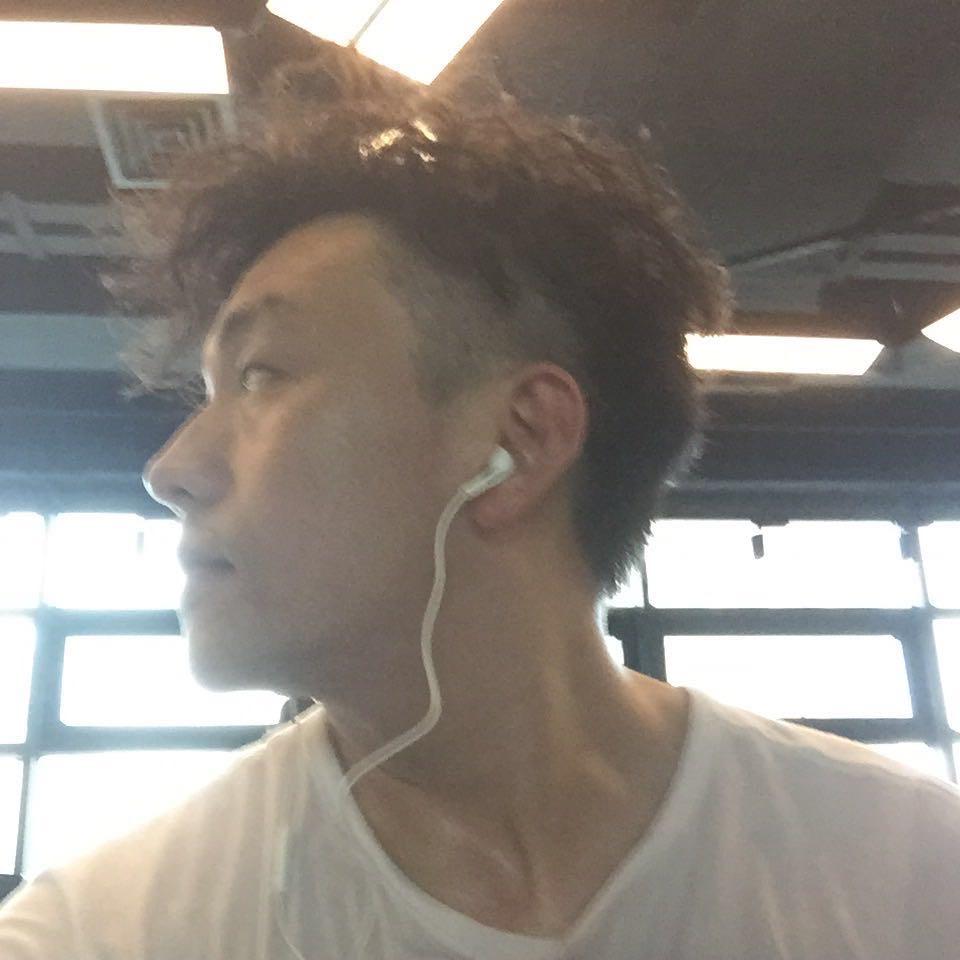 黑眼圈Kimi
