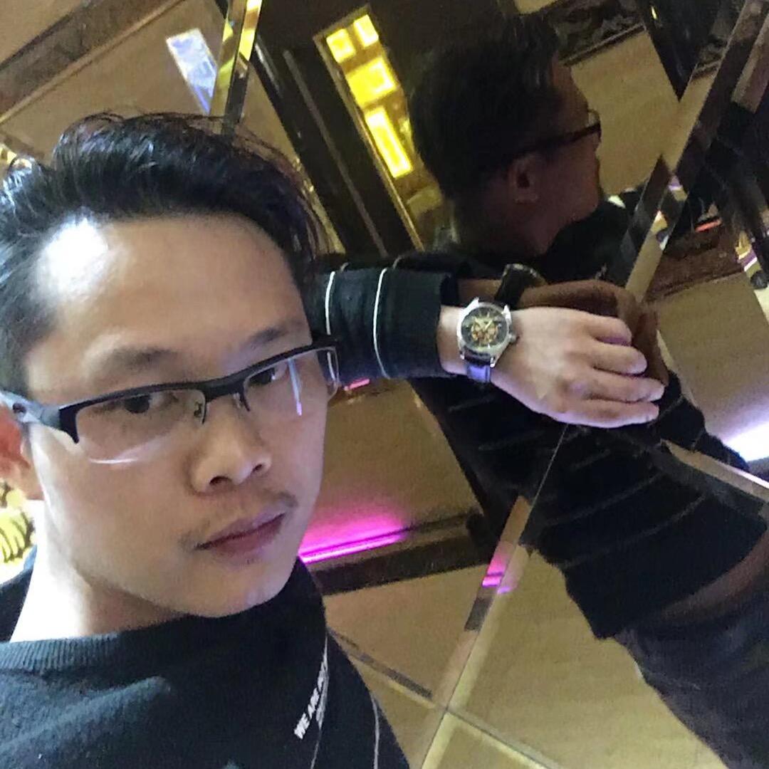 伪笑☑️