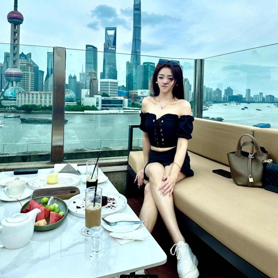 阿邱Queenie.Yo