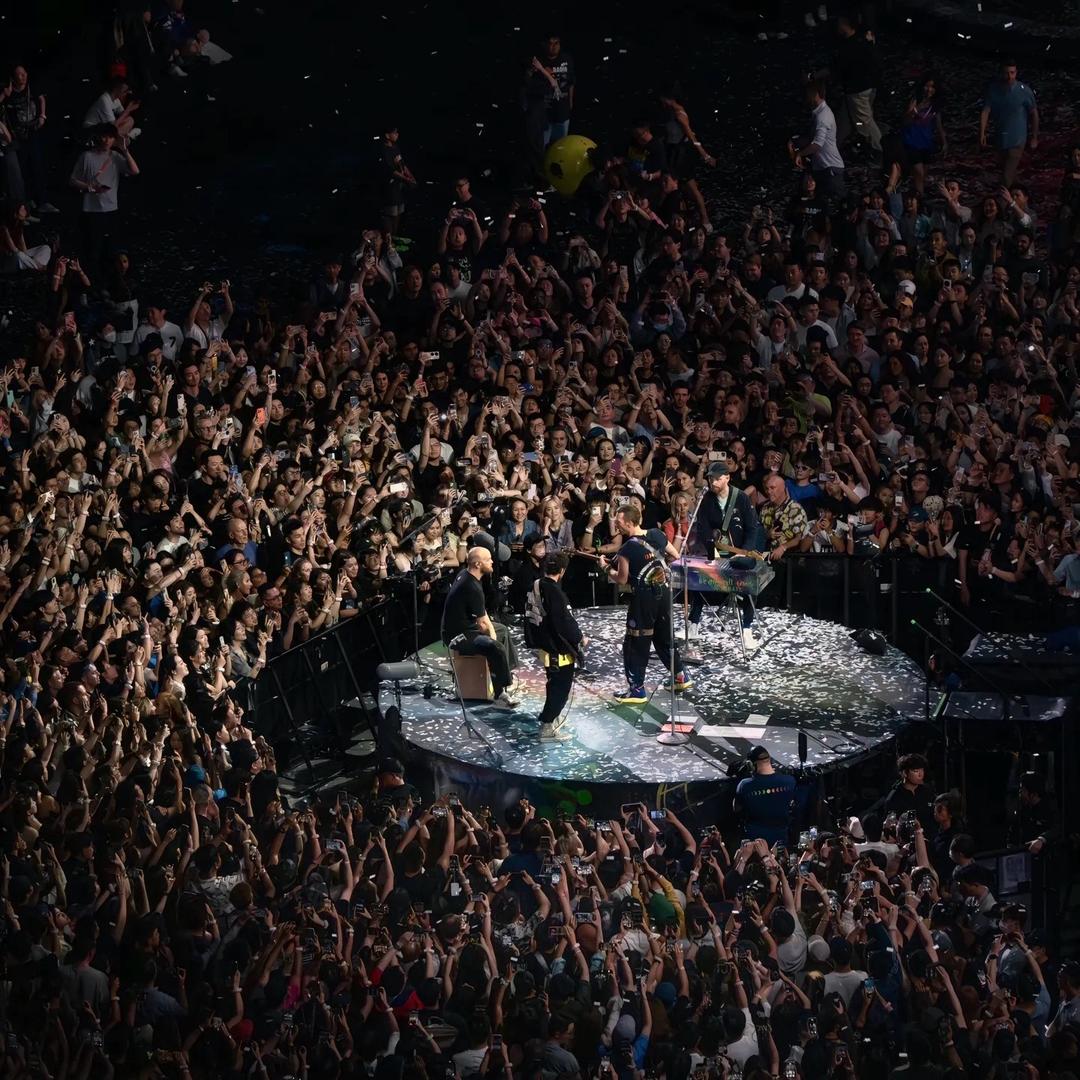 alone：🚶‍♂️