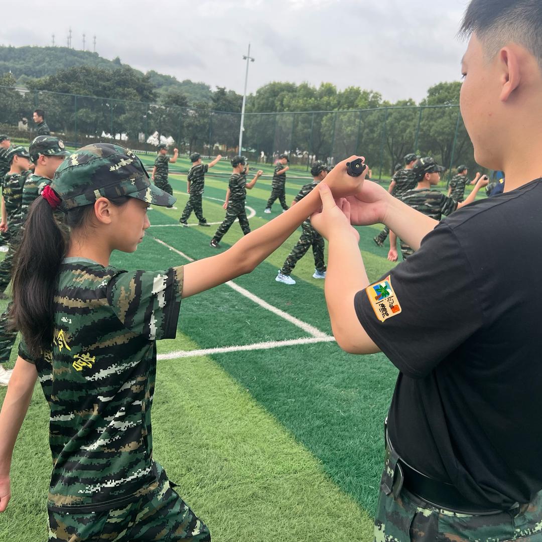 芜湖雪豹特训军事夏令营