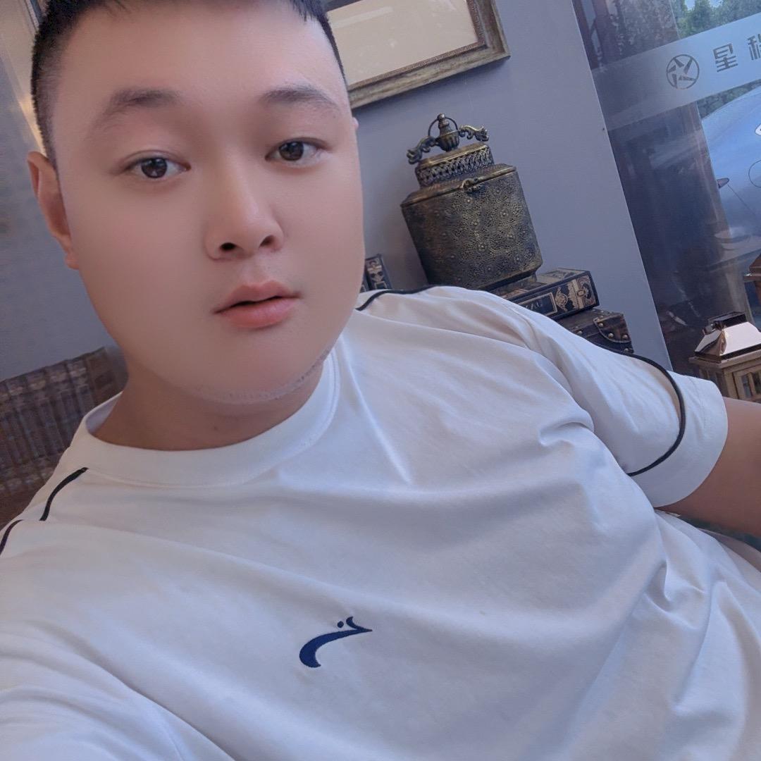 小威农用收割车队