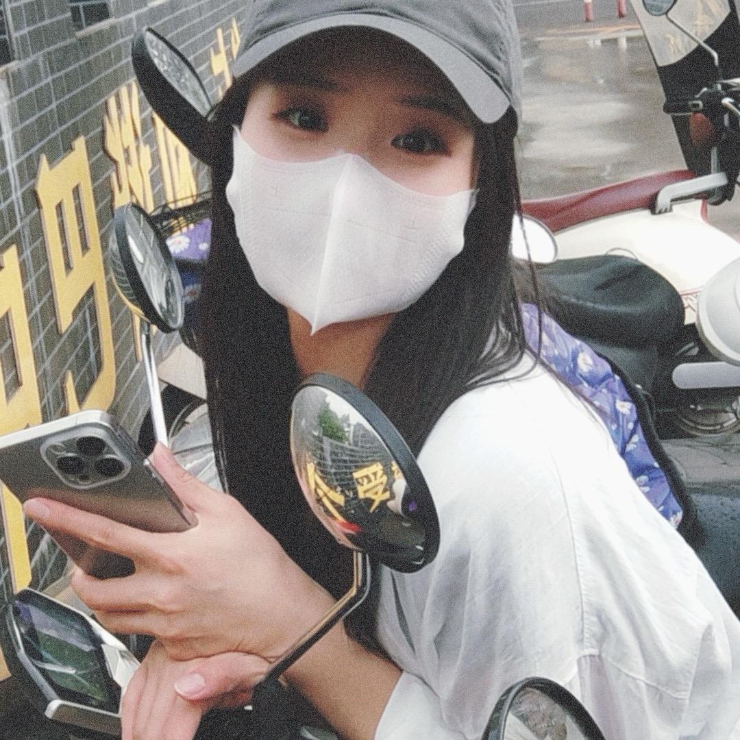 小糖🍬不甜呀