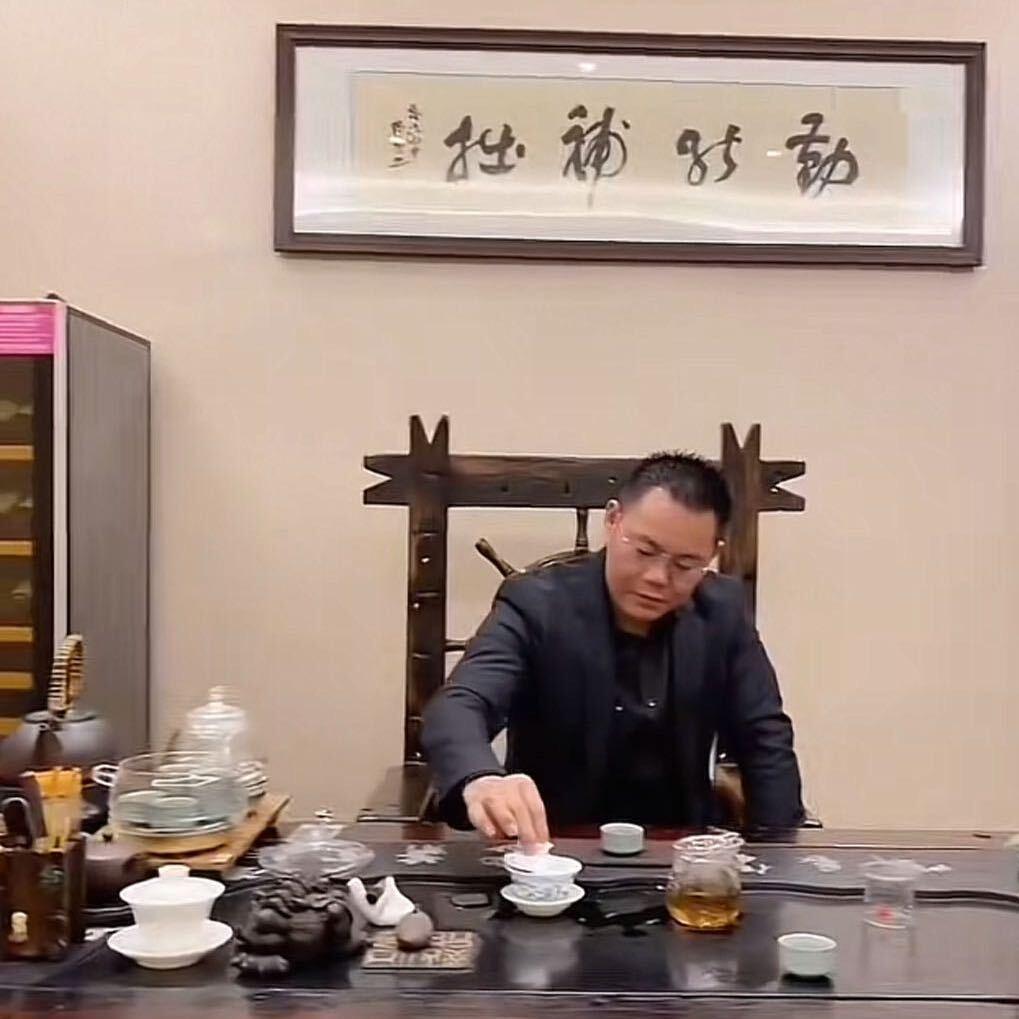 🌻🫵与智者同行，与高人为伍🫵🌻