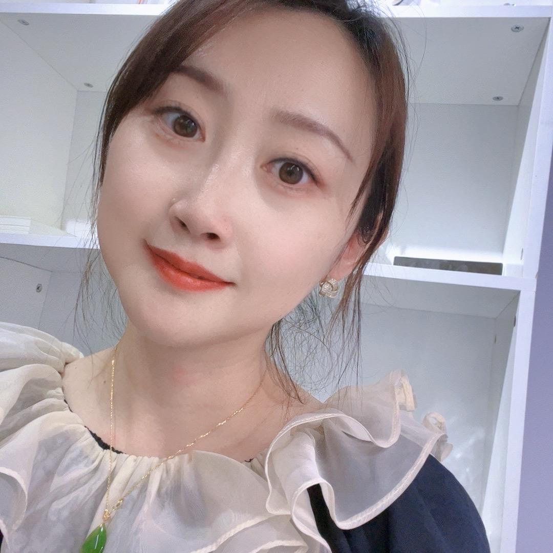 卖房子的纹纹姐