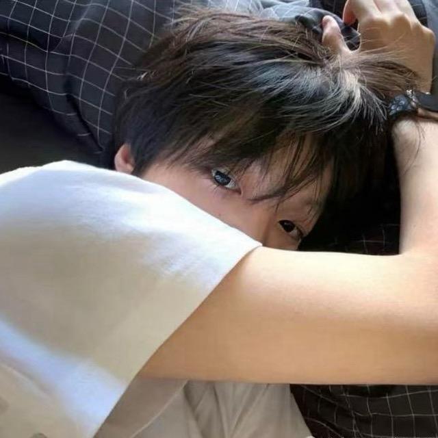 张艺荣