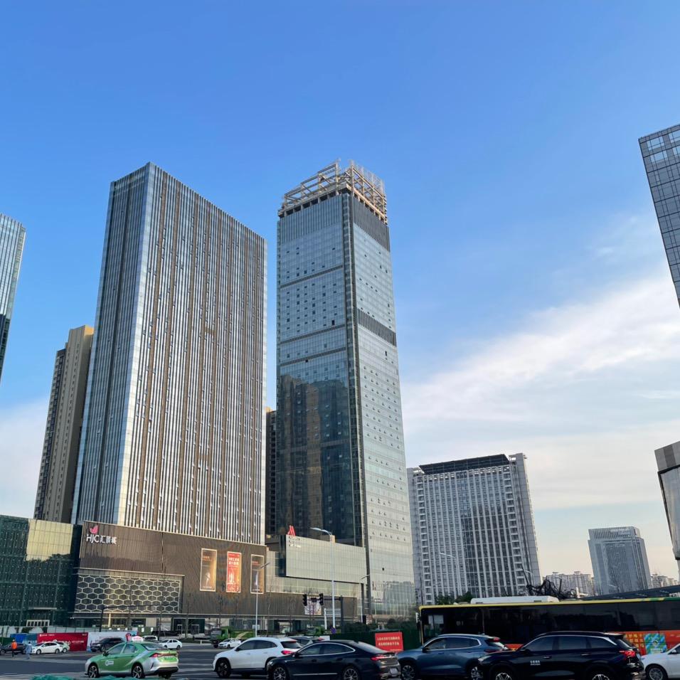 随遇而安    　　　　　　　　　╲