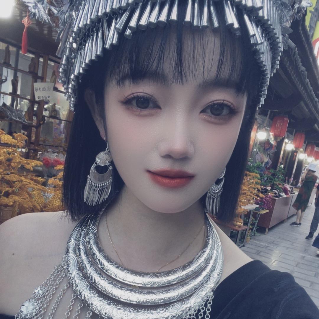 小张和她自己