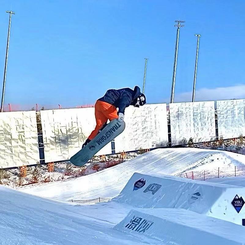 🏂讲真滑的磊子