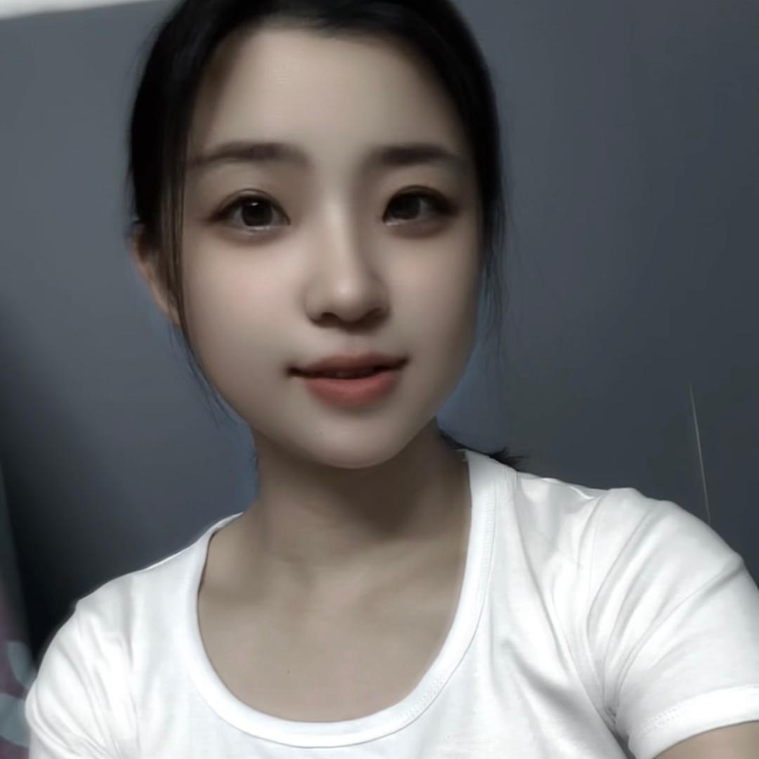 奶貓摸了鹿