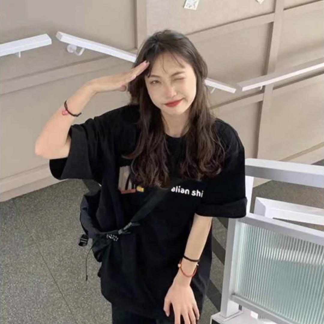 小橙贵妇战袍店