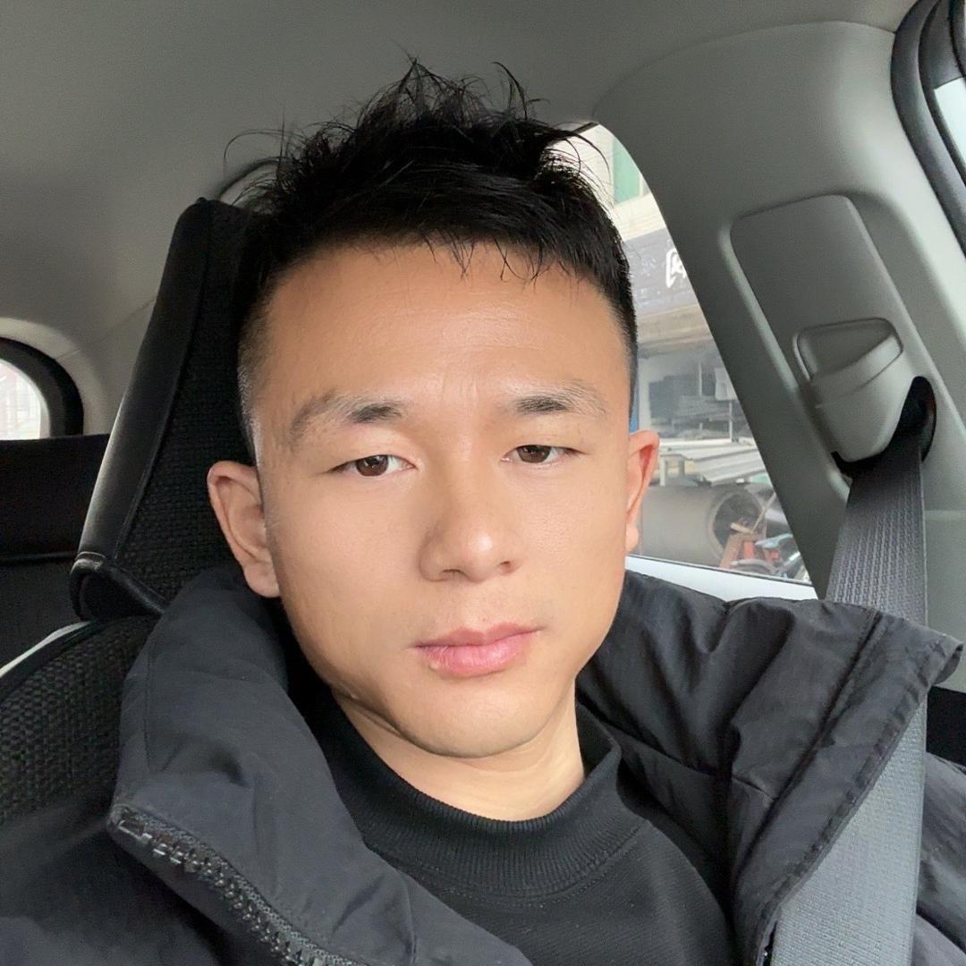 乐山泉铭二手车《何老表》