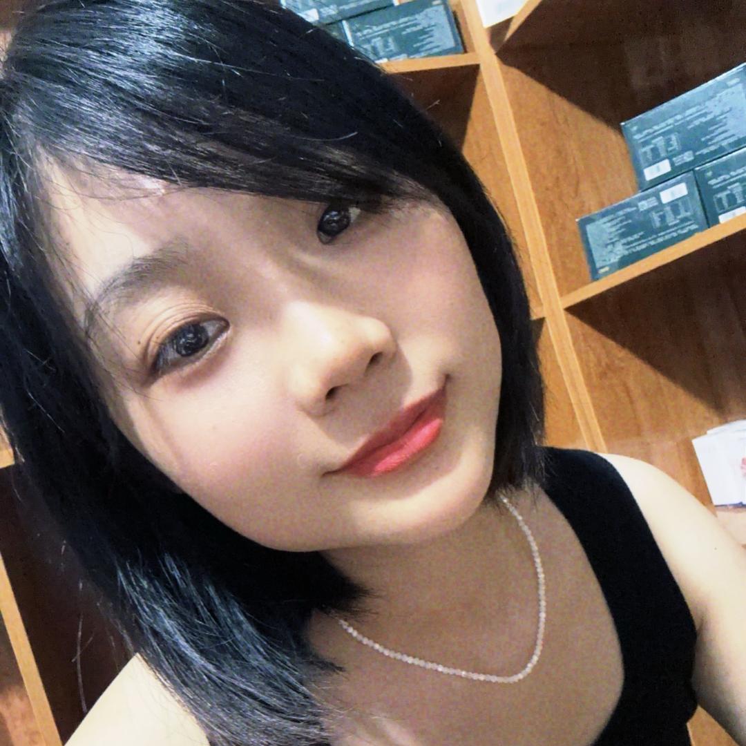 爱生活的媚儿