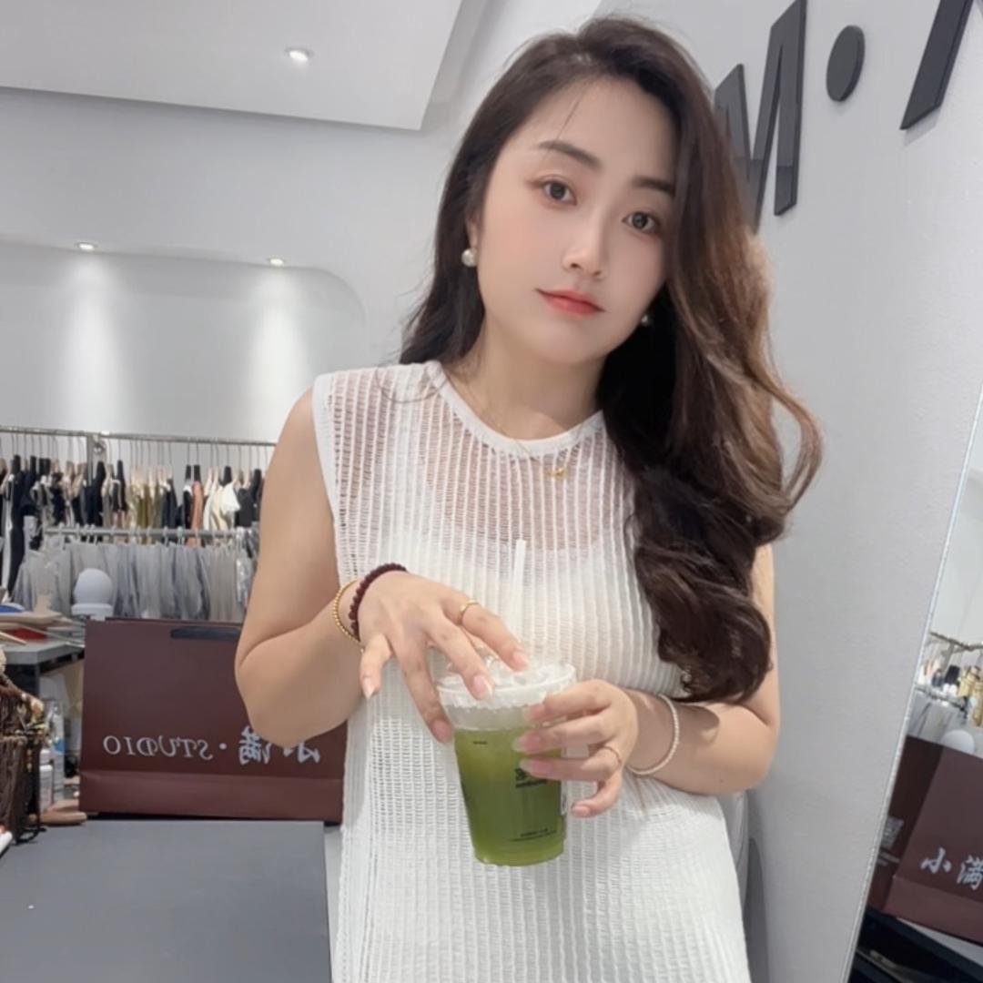 塘桥小满女装老板娘