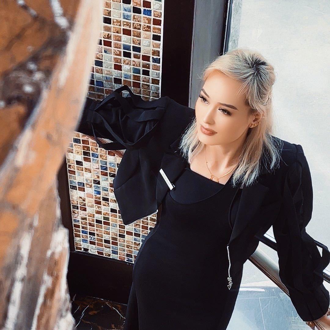 Zulpiya . Moda 总代