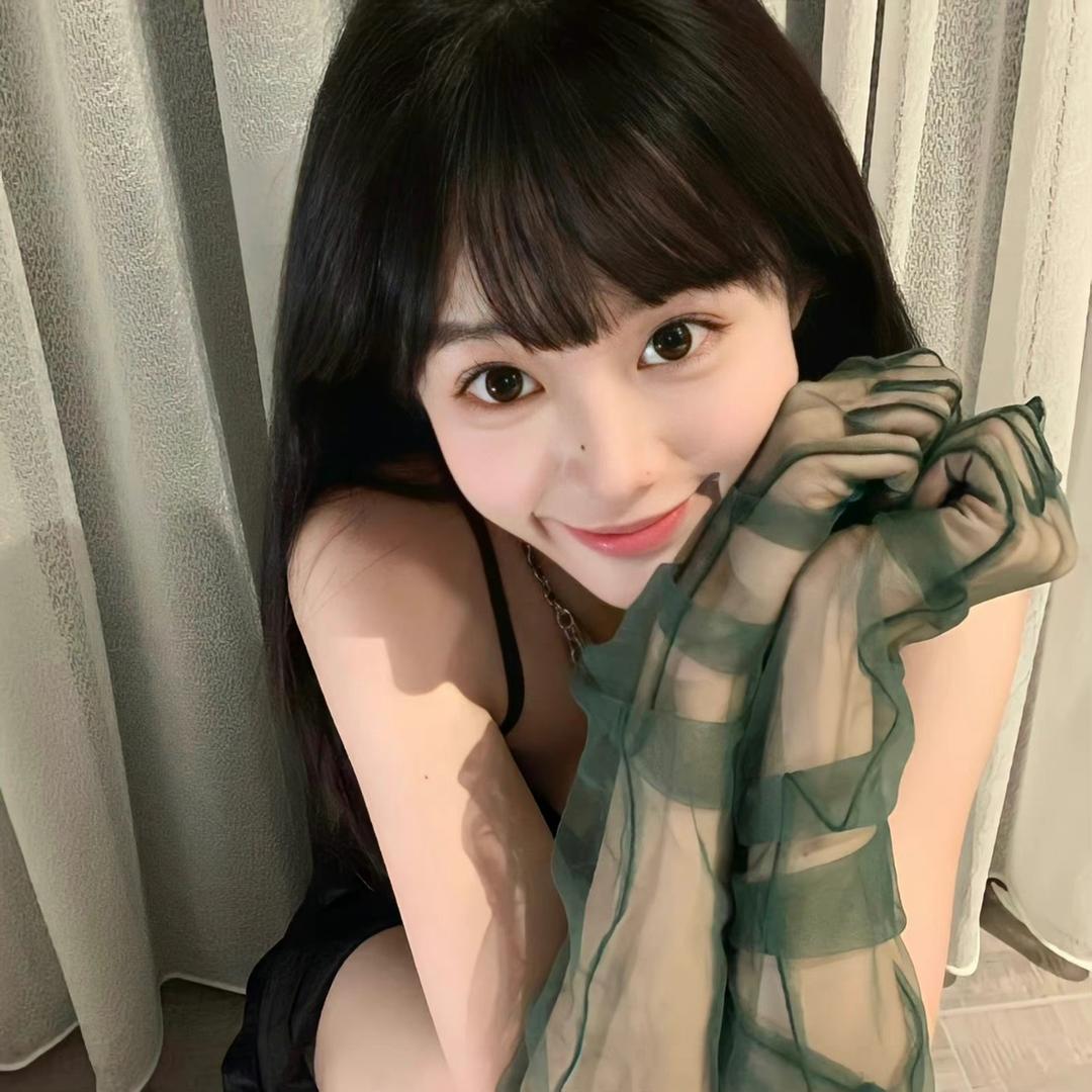 鲁小姐美袜穿搭