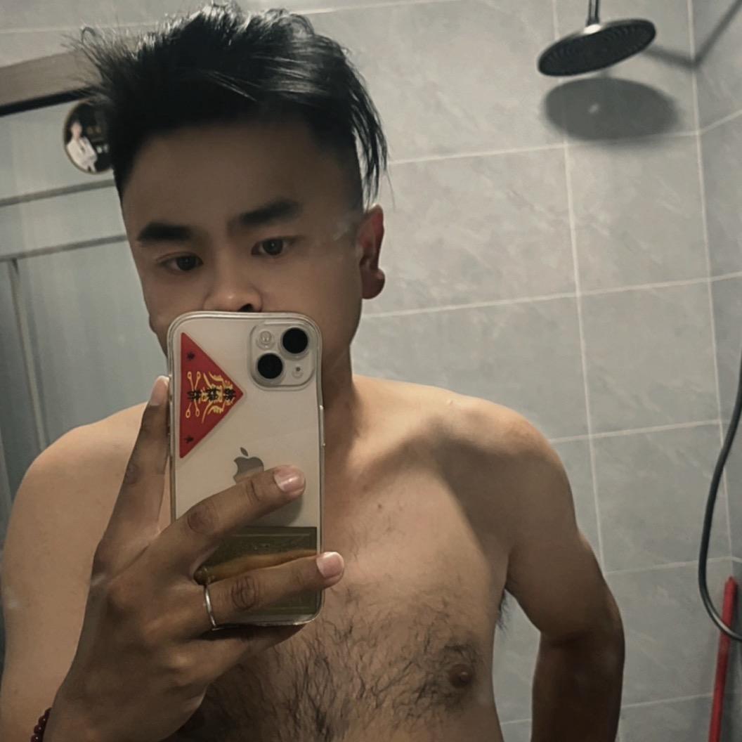 李老飘（96年的C1教练）😏