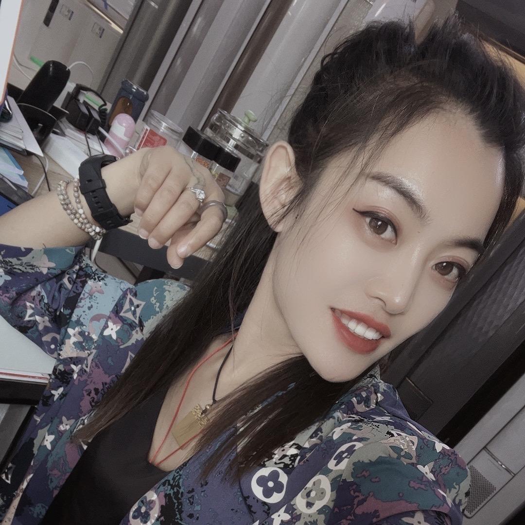 石婆固JD😘最美老板娘（老芳）