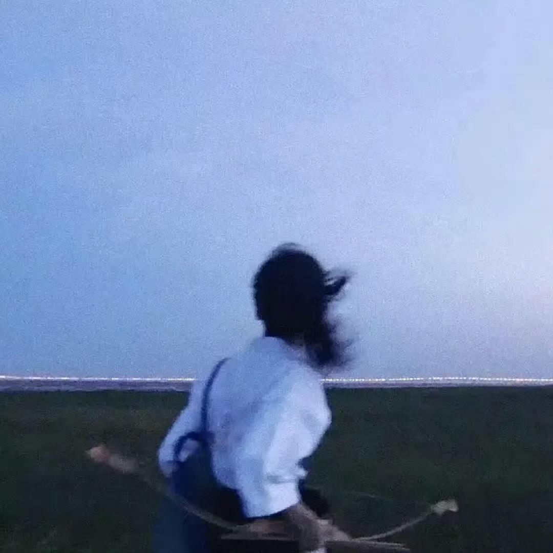 莫染
