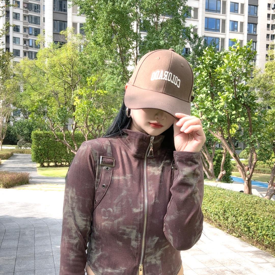 李欧服饰